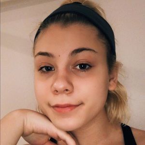 Meet your Posher, Carly